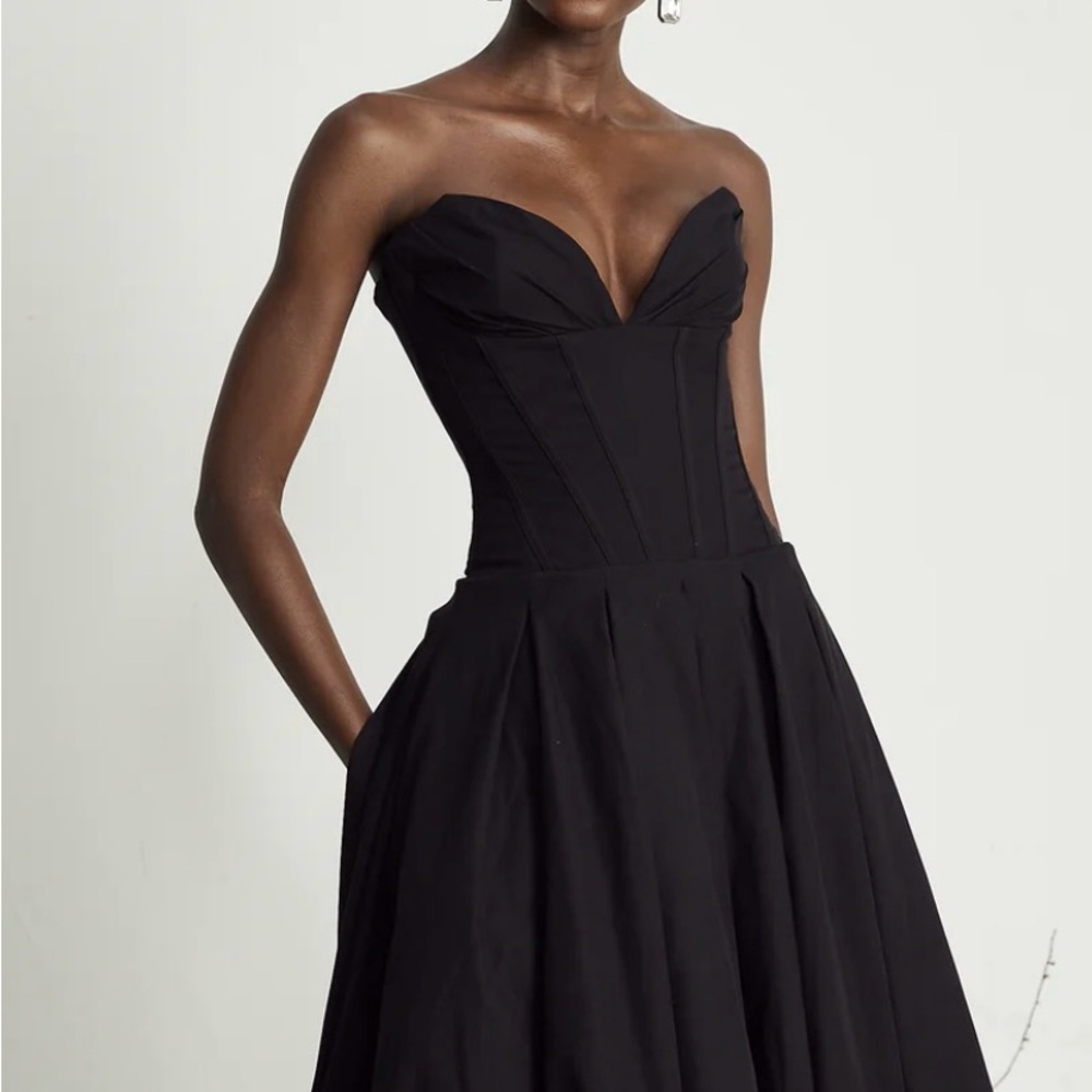 Miss Rosier Katherine Black Off-Shoulder
Corset Midi Dress small *reposhed